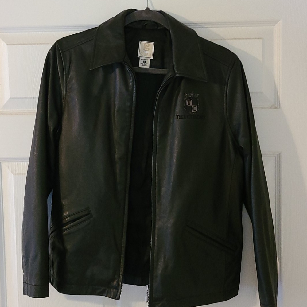 Black collar leather jacket